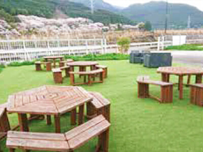 おわせマルシェ内観